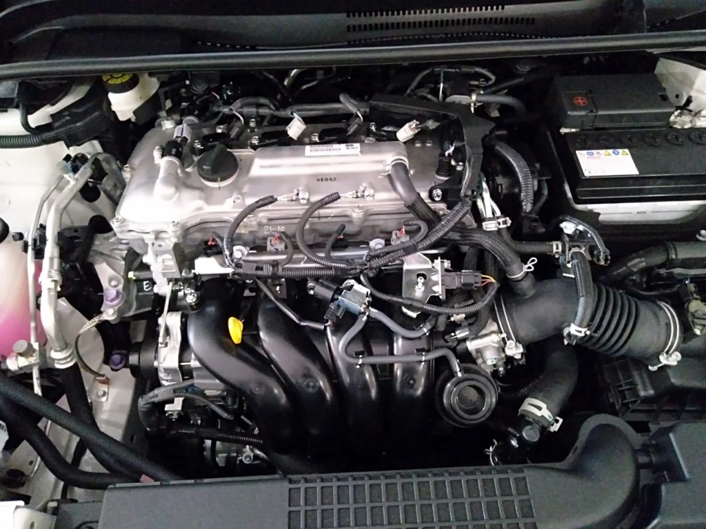 Toyota Corolla vs Honda Civic - Corolla Engine