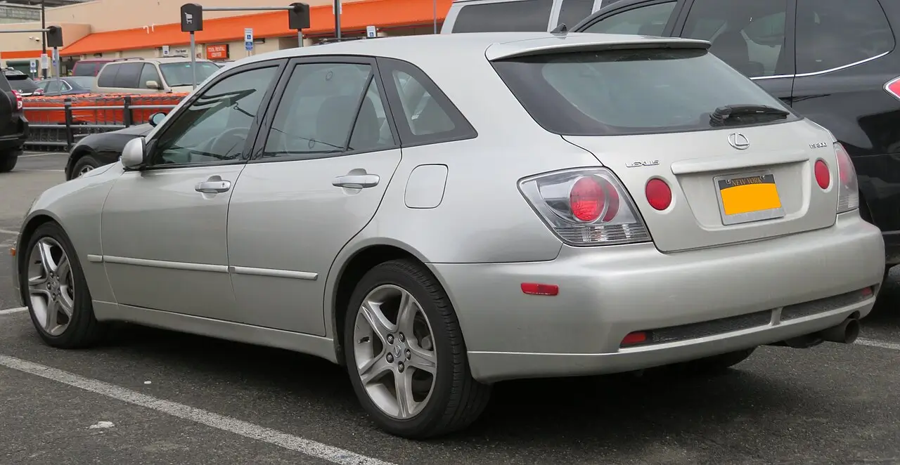 7 Best First Project Car Picks That Won’t Punish You - Lexus IS 300